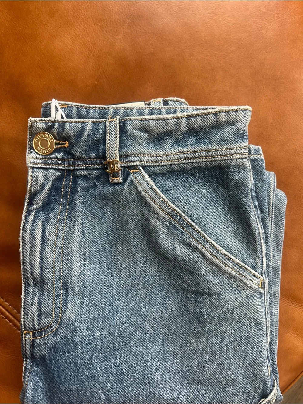 Chanel 26B denim cargo light wash jeans size 34